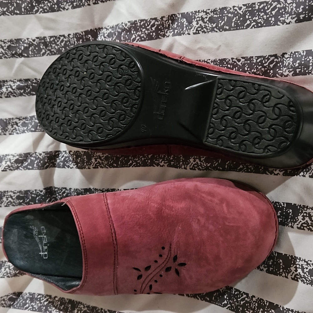 Shoes - Picture 2 of 2